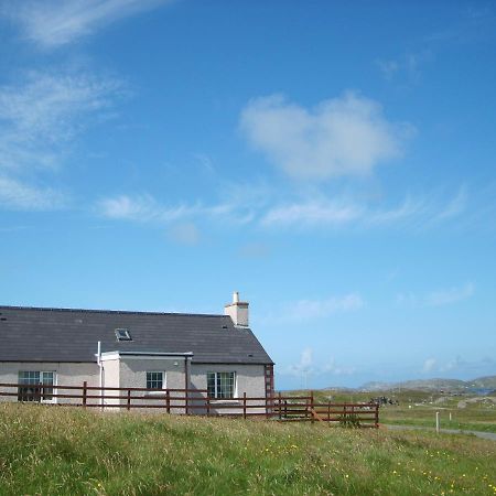 Harsgeir View Holiday Cottage -Wifi Go Green Breaclete Exterior photo