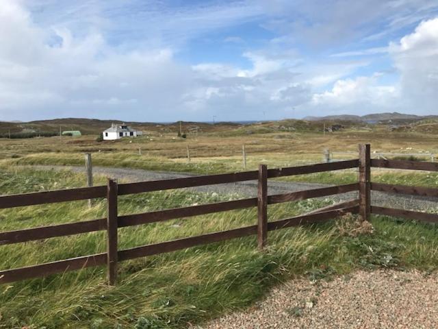 Harsgeir View Holiday Cottage -Wifi Go Green Breaclete Exterior photo
